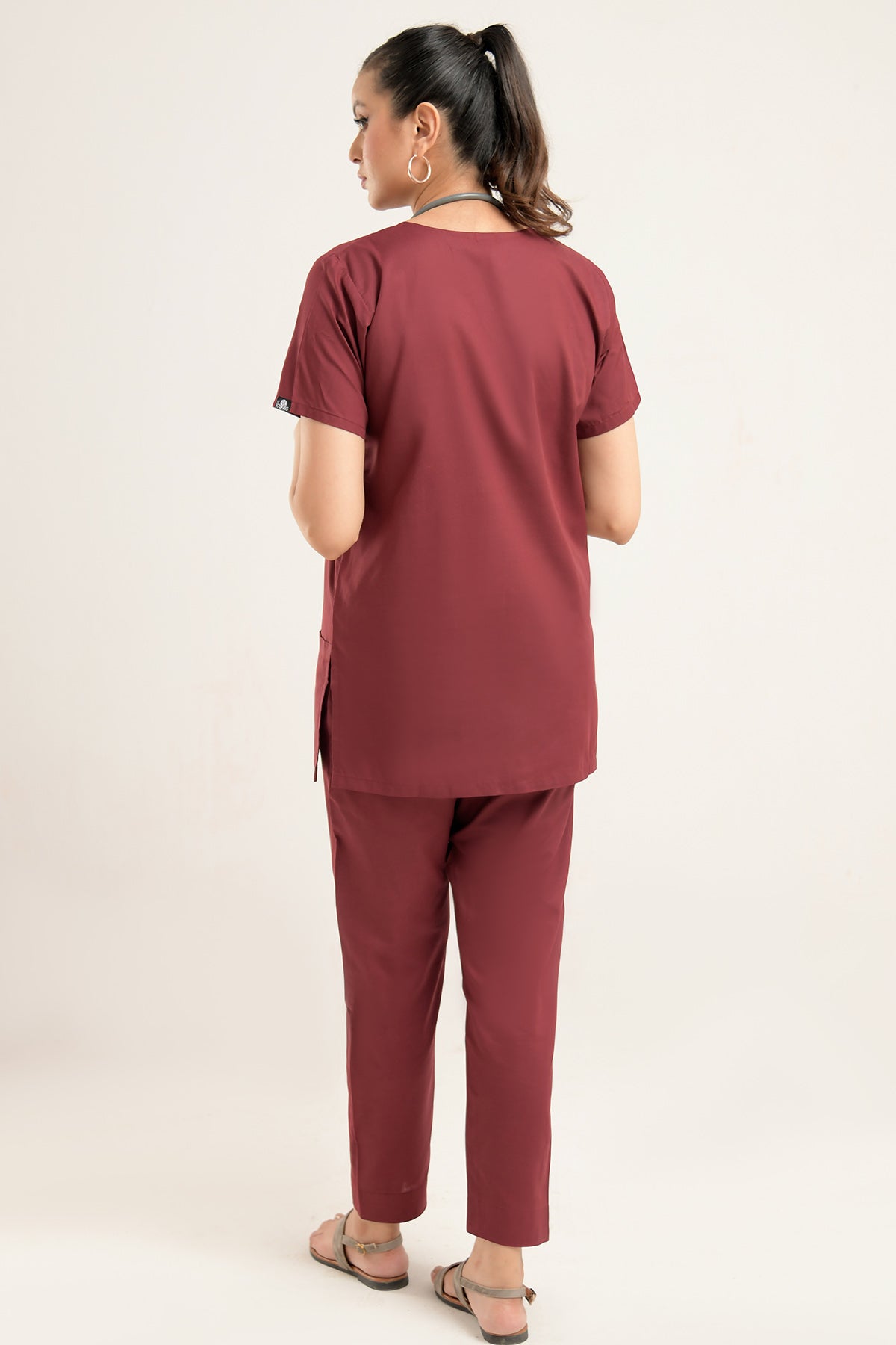 Round Neckline Scrub Kit