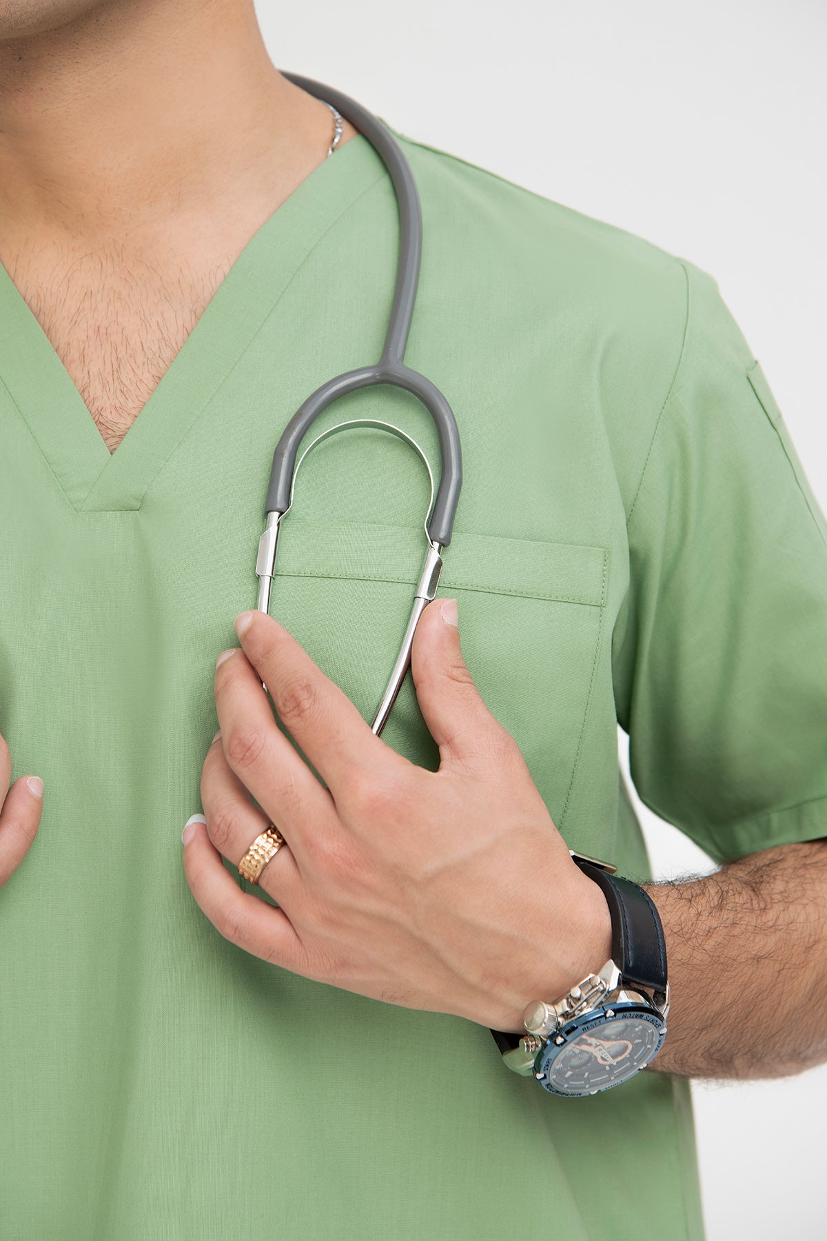 V – Neck Scrub Kit