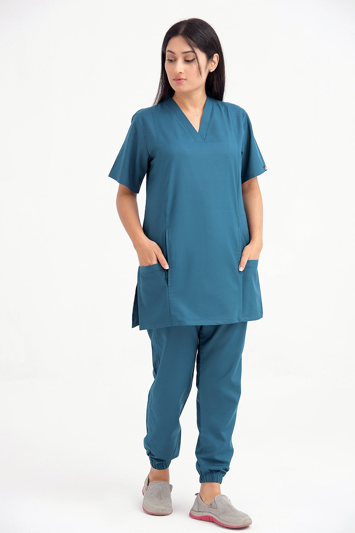 V-Neck Slash Pocket Scrub Kit